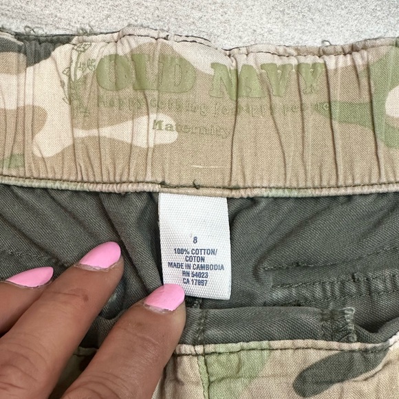 Old Navy Maternity Olive Green Women's Shorts, size 8 - Picture 6 of 6